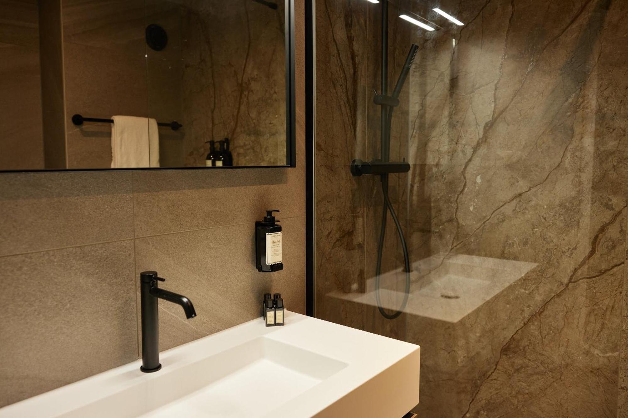 Thermen 纽维斯 外观 照片